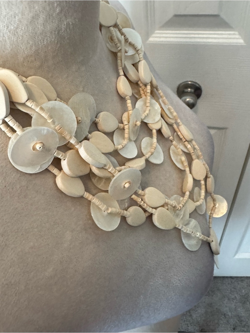 Multi-Strand Beige Shell Statement Necklace - - Picture 13 of 16